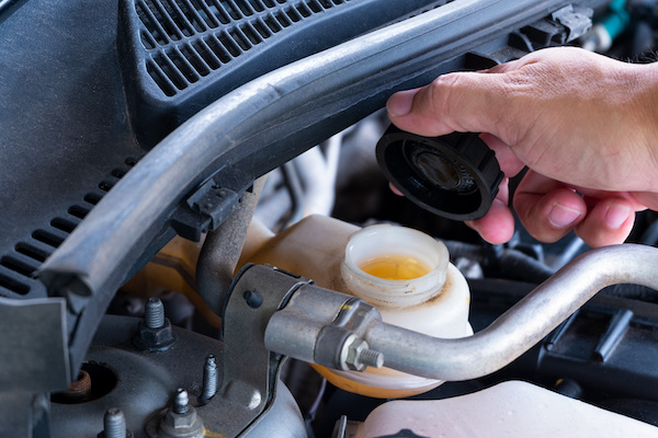 What Are the Symptoms of Low Brake Fluid?