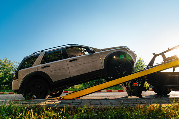 Why Towing Services are Crucial When Your Car is Having Issues